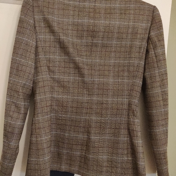 Tahari women's jacket - Picture 3 of 7